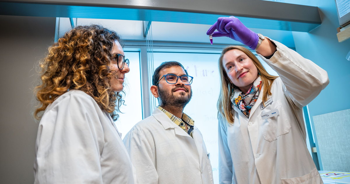 Canada’s Immuno-Engineering and Biomanufacturing Hub research teams awarded $140M in federal funding
